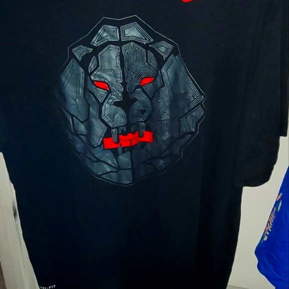 Black lebron Shirt - Picture 1 of 1